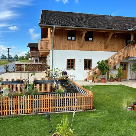 Zwischen Burghausen Und Salzburg Tittmoning